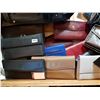 Image 2 : VERY LARGE LOT OF NEVER USED, PURSES, BAGS AND WALLETS