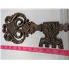 Image 2 : VINTAGE WALL ART