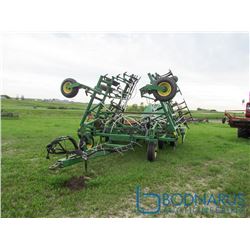John Deere 610 Air Seeder w/ John Deere 777 Air Cart & Rite-Way Packer Bar