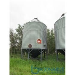 Behlen 3000bu Hopper Bottom Bin