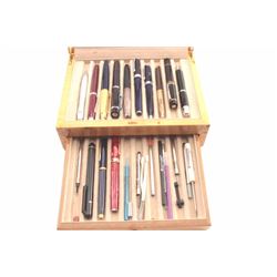 19IB-44 LOT OF FOUNTAIN PENS