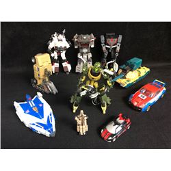 TRANSFORMERS TOY LOT