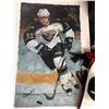 Image 2 : HOCKEY FAN SOUVENIR LOT (PUCKS/ FIGURES/ PRINTS...)