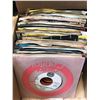 Image 1 : VINYL RECORD LOT (VARIOUS 45's)