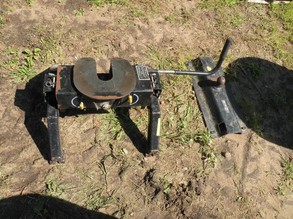 RBW 5th wheel hitch & gooseneck hitch