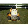 Image 4 : Cub Cadet Model 2518 lawn tractor