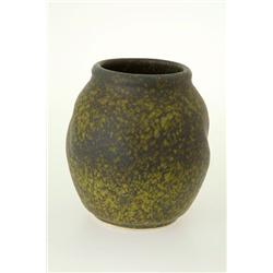 Vas, stengods, Ruskin Pottery, sign. Ruskin Engla