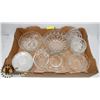 Image 1 : FLAT OF ASSORTED SERVING DISHES