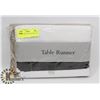 Image 1 : BLACK/ WHITE TABLE RUNNER 18 X 72"