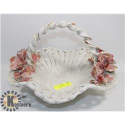 CAPIDOMONTE BASKET STYLE CENTER PIECE