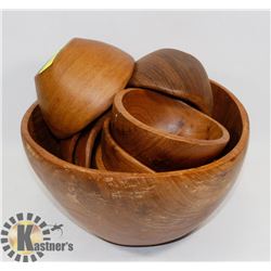 COLLECTION OF WOOD BOWLS AND LARGE WOOD SERVING