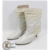 Image 1 : WHITE LEATHER BOOTS SZ 6