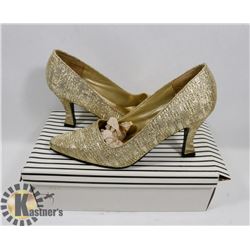 WEST & VINE GOLD SZ 7.5