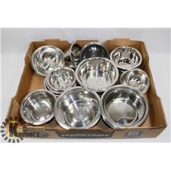 FLAT OF ASSORTED SIZE STAINLESS STEEL BOWLS