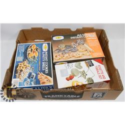 FLAT OF ASSORTED BAKING UTENSILS