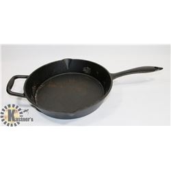 ONE CAST IRON 10" FRYING PAN
