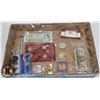 Image 1 : FLAT OF ASSORTED CURRENCY AND COLLECTIBLES