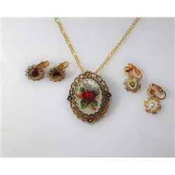 23)  VINTAGE PETITE POINT OVAL PENDANT/