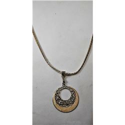 22)  FLAT 22" GOLD TONE HERRING BONE CHAIN