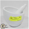 Image 1 : WHITE MOTAR AND PESTLE