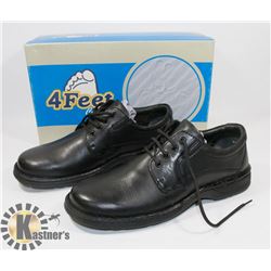 4 FEET BLACK SZ 10-10.5  (44)