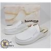Image 1 : BIOTIME WHITE LEATHER SZ 8-8.5