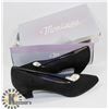 Image 1 : MONIQUES BLACK SZ 7.5