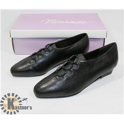 MONIQUES BLACK SZ 6