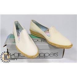 GRASSHOPPER BEIGE SZ 10