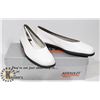 Image 1 : AEROSOLES WHITE SZ 8.5