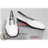 Image 1 : AEROSOLES WHITE SZ 9