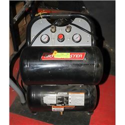MOTOMASTER 120V 125 PSI AIR COMPRESSOR.