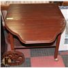 Image 2 : WOOD TEA CART, 26"X19.5"X30", 2 DROP LEAFS