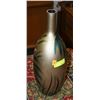 Image 1 : DECORATIVE VASE