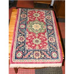 VICTORIAN STYLE 3 FT CARPET