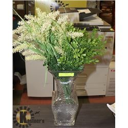 ELEGANT GLASS VASE WITH DECORATIVE ARTIFICIAL