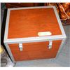 Image 1 : WOOD AND METAL STORAGE BOX ON WHEELS.