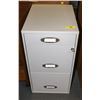 Image 1 : WHITE METAL LOCKING OFFICE CABINET