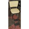 Image 2 : VINTAGE FARMHOUSE KITCHEN CHAIR - STEP STOOL
