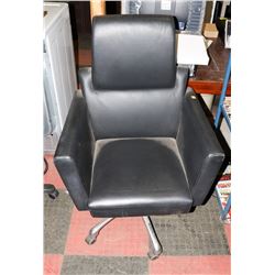 BLACK LEATHERETTE OFFICE CHAIR