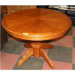 OAK ROUND PEDESTAL TABLE, (41.5"X29.5")
