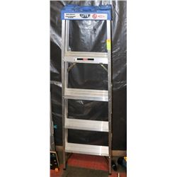 5' ALUMINUM LADDER