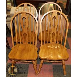 LOT OF 4 OAK CHAIRS