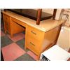 Image 1 : CLASSIC WOOD AND ARBORITE OFFICE DESK