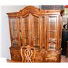 Image 2 : UNCLAIMED WOOD TONE BUFFET AND HUTCH