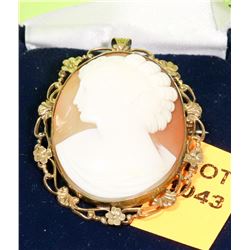 ANTIQUE LARGE CAMEO
