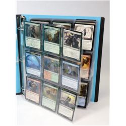 BINDER OF 100 PLUS MAGIC THE GATHERING CARDS
