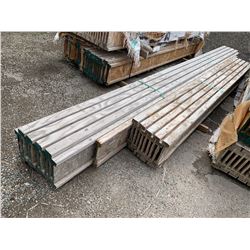 Lot of 2 bundles trusses