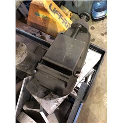 Milling vise