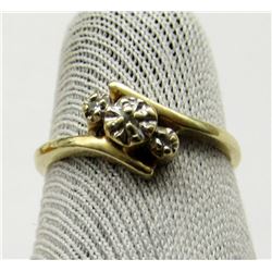 10K GOLD AND DIAMOND LADIES RING